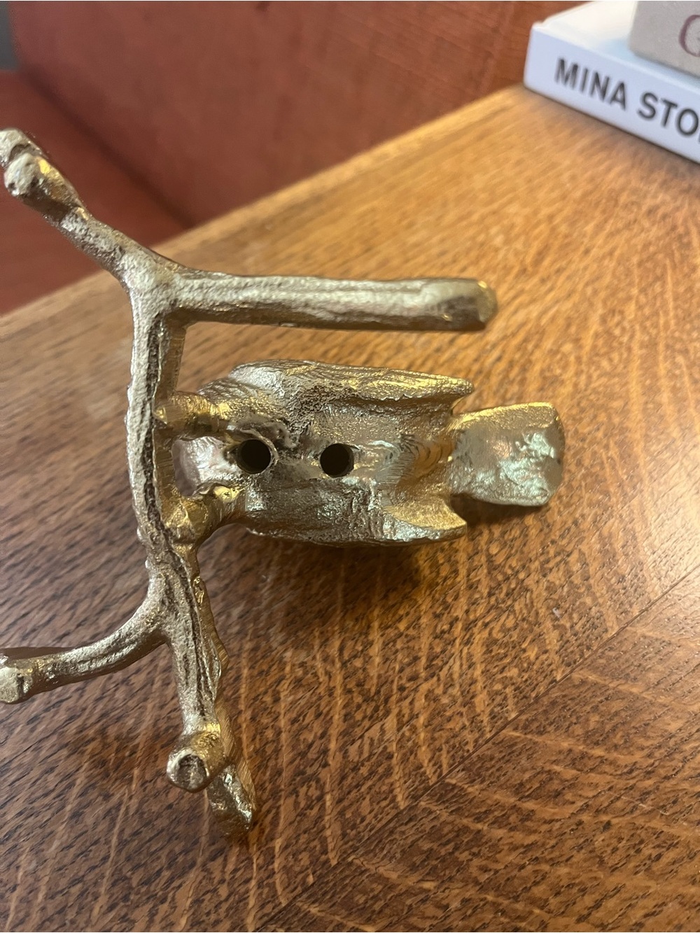 Creative Co-Op gold-finished cast aluminum bird on branch accent piece - Picture 5 of 5